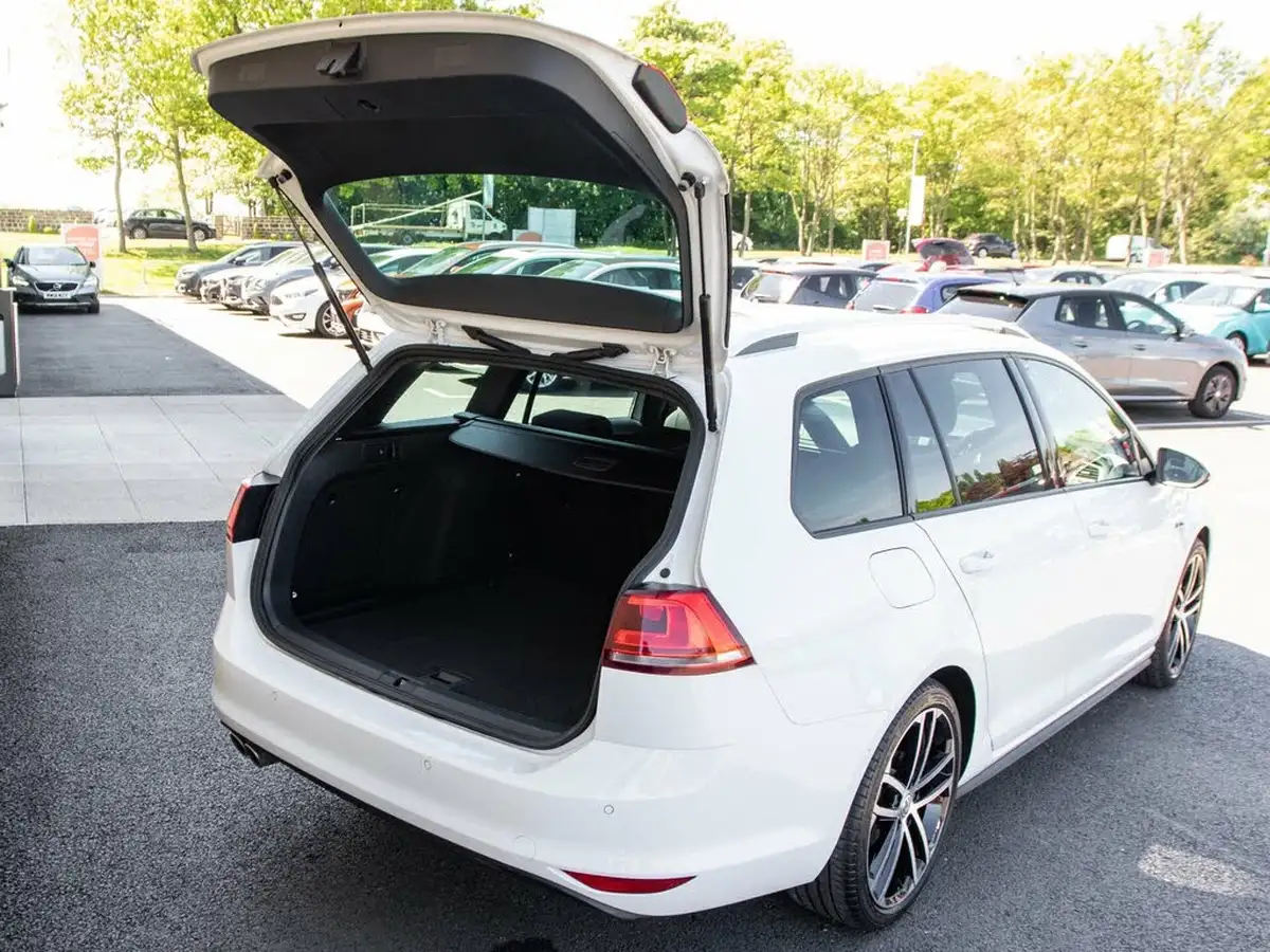 2016-volkswagen-golf-20tdi-gtd-bmtss-estate-5d-dsg-big-31