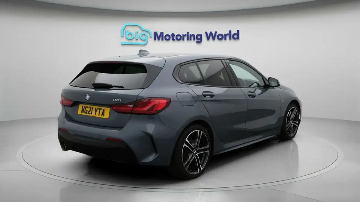 2021-bmw-1-series-15-118i-m-sport-lcp-dct-big-7