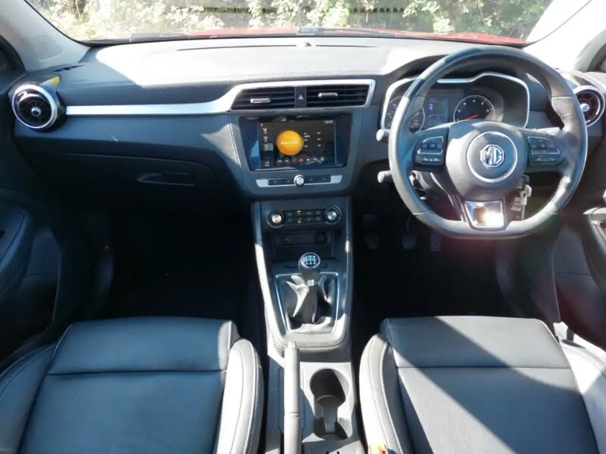 2018-mg-zs-suv-15-vti-tech-exclusive-big-2