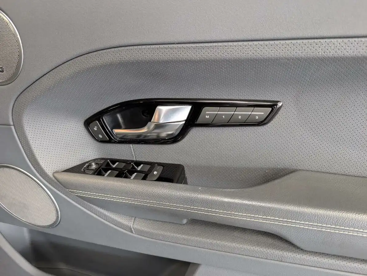 2011-land-rover-range-rover-evoque-22td-dynamic-hatchback-5d-auto-big-16