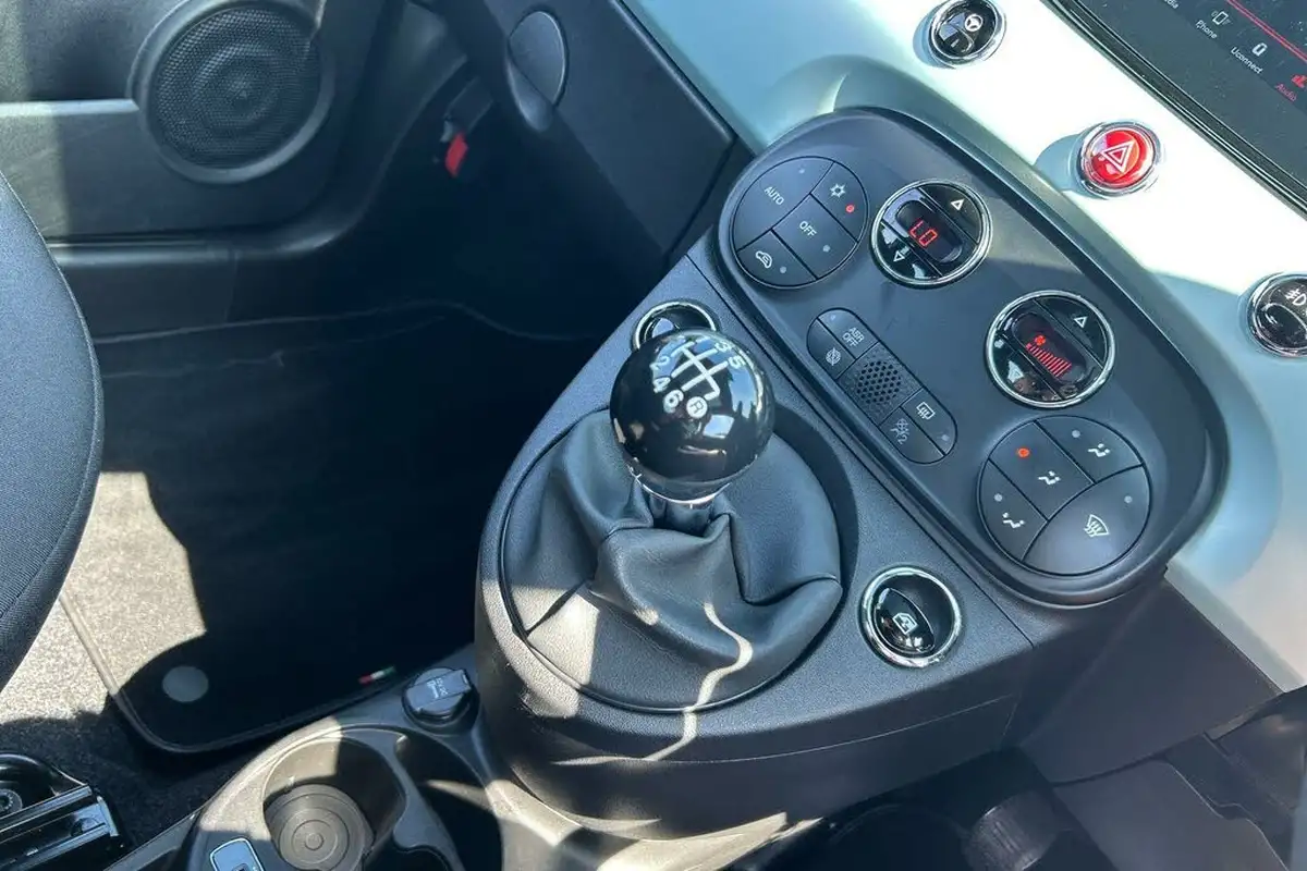 2024-fiat-500-10-top-big-11