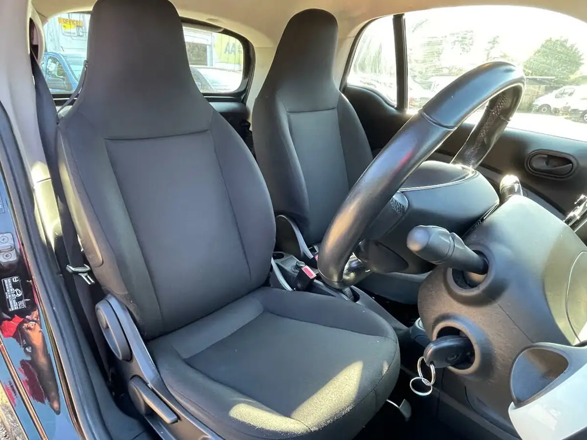 2018-smart-fortwo-10-pure-70bhp-big-14