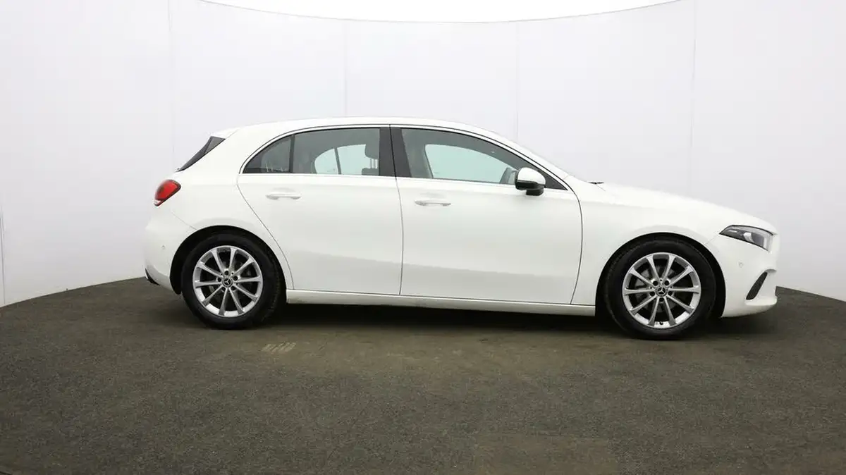2018-mercedes-benz-a-class-15d-a180d-sport-116ps-executivess-hatchback-5d-7g-dct-big-43