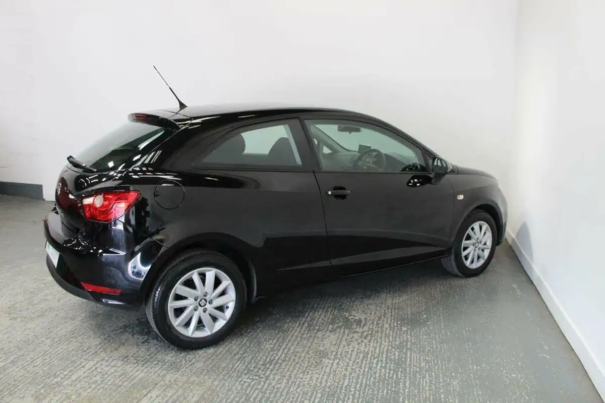 2015-seat-ibiza-14-se-sportcoupe-3d-big-10