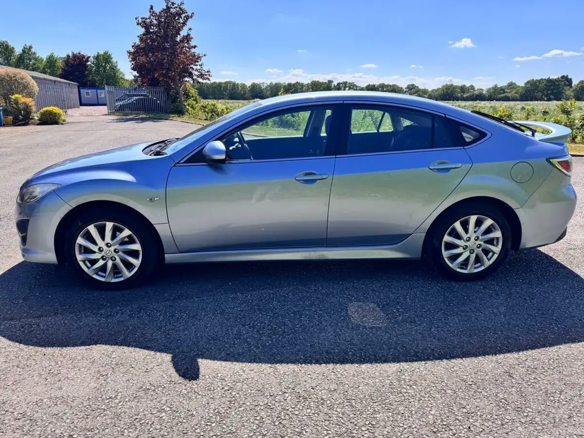 2011-mazda-mazda6-20-ts2-hatchback-big-7