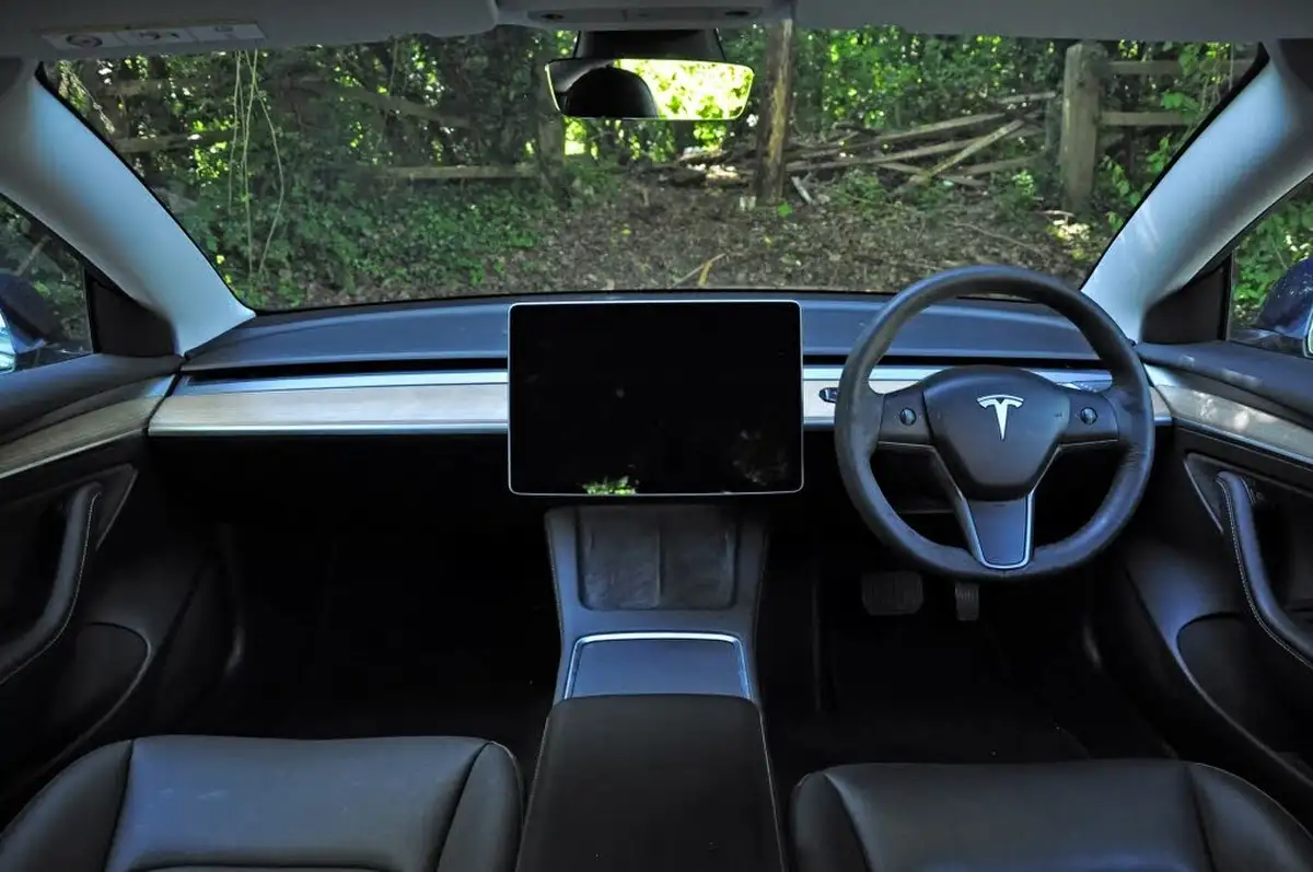 2021-tesla-model-3-e-standard-plus-big-16