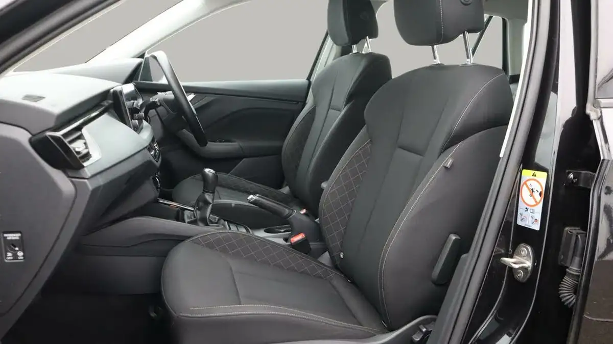 2020-skoda-kamiq-10-tsi-se-95ps-big-14