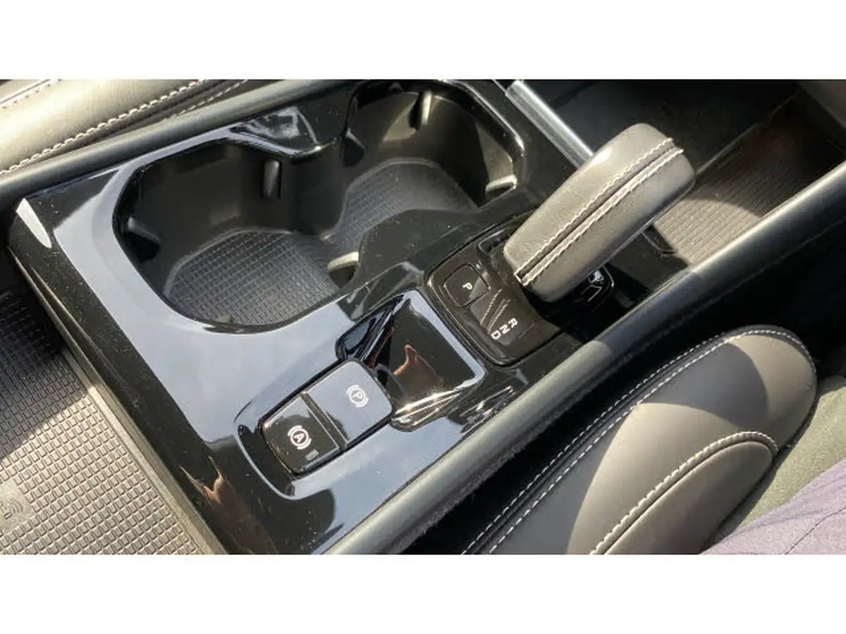 2021-volvo-xc40-15-t5-r-design-pro-258bhp-big-32