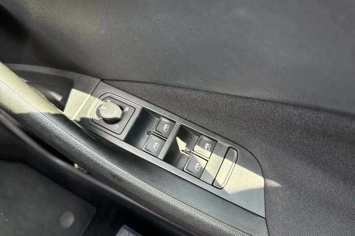 2021-skoda-kamiq-15-tsi-monte-carlo-dsg-big-45