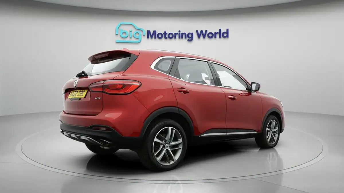 2022-mg-hs-15t-gdi-exclusive-162ps-big-6