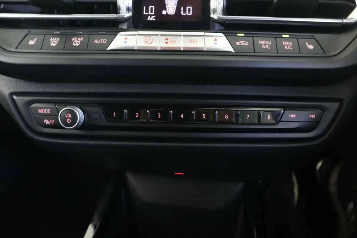 2020-bmw-1-series-big-34