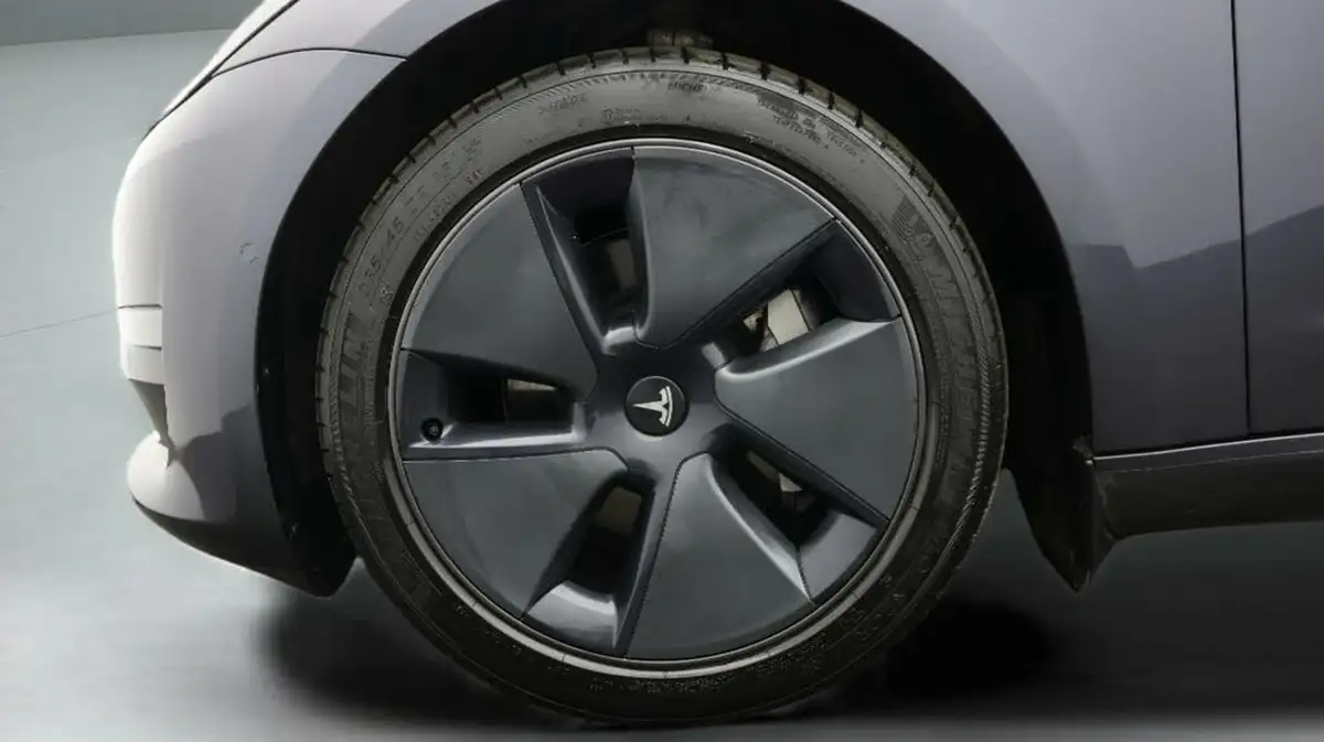 2021-tesla-model-3-e-long-range-awd-big-17