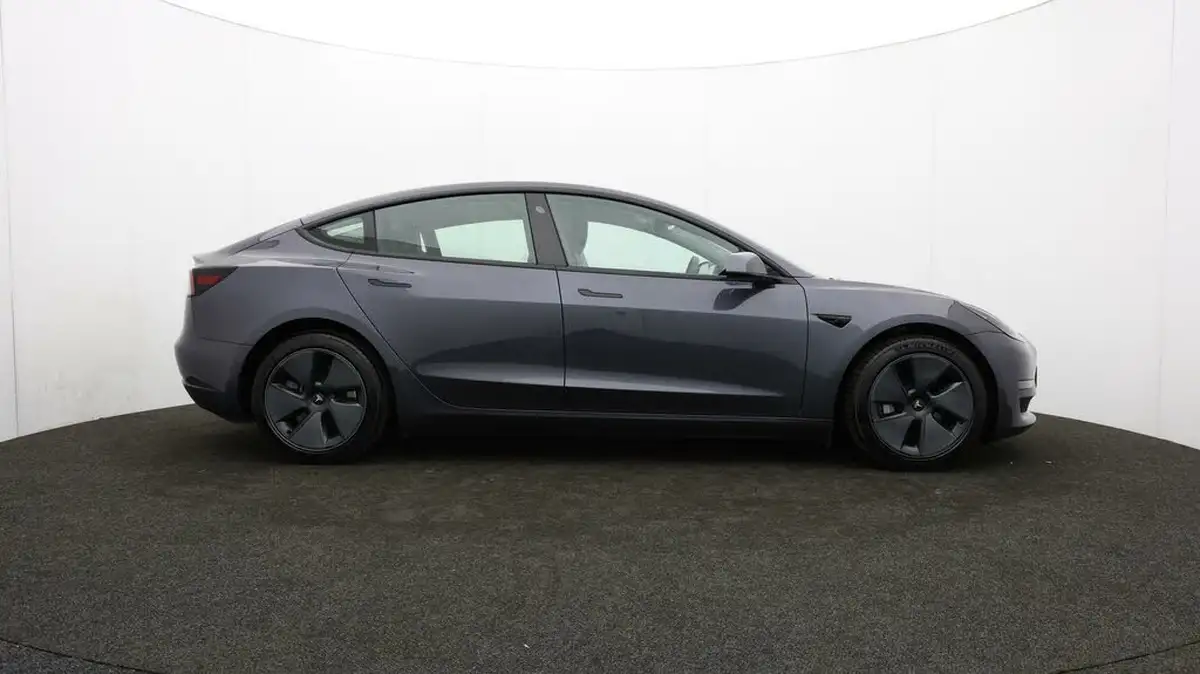 2021-tesla-model-3-e-long-range-awd-big-41