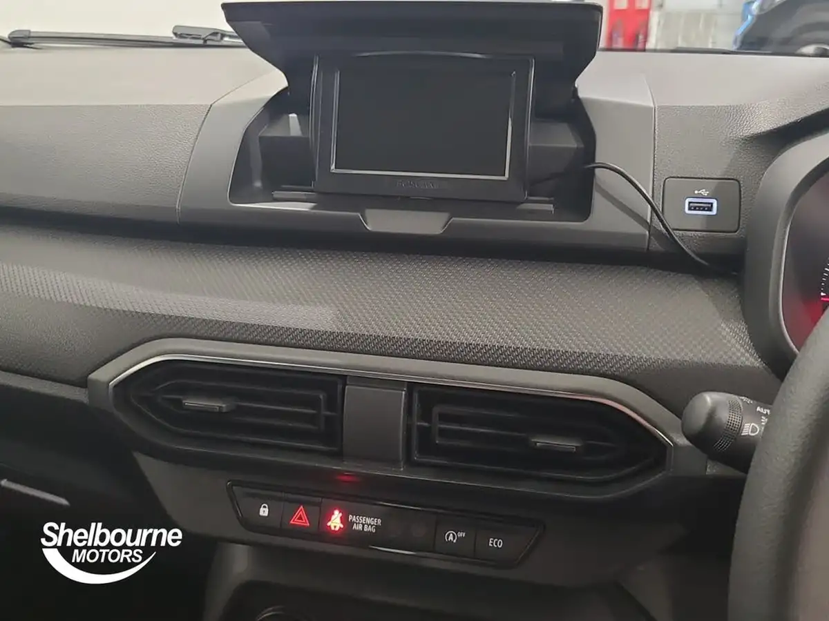 2021-dacia-sandero-10-tce-essential-90bhp-big-36