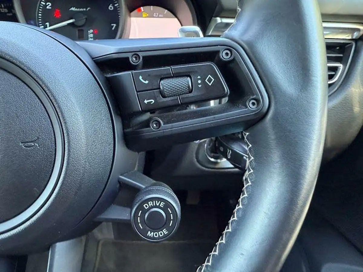 2022-porsche-macan-20-big-29