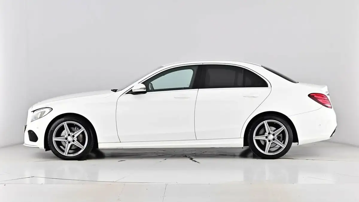 2016-mercedes-benz-c-class-21d-c220d-amg-line-170ps-ss-saloon-4d-auto-big-59