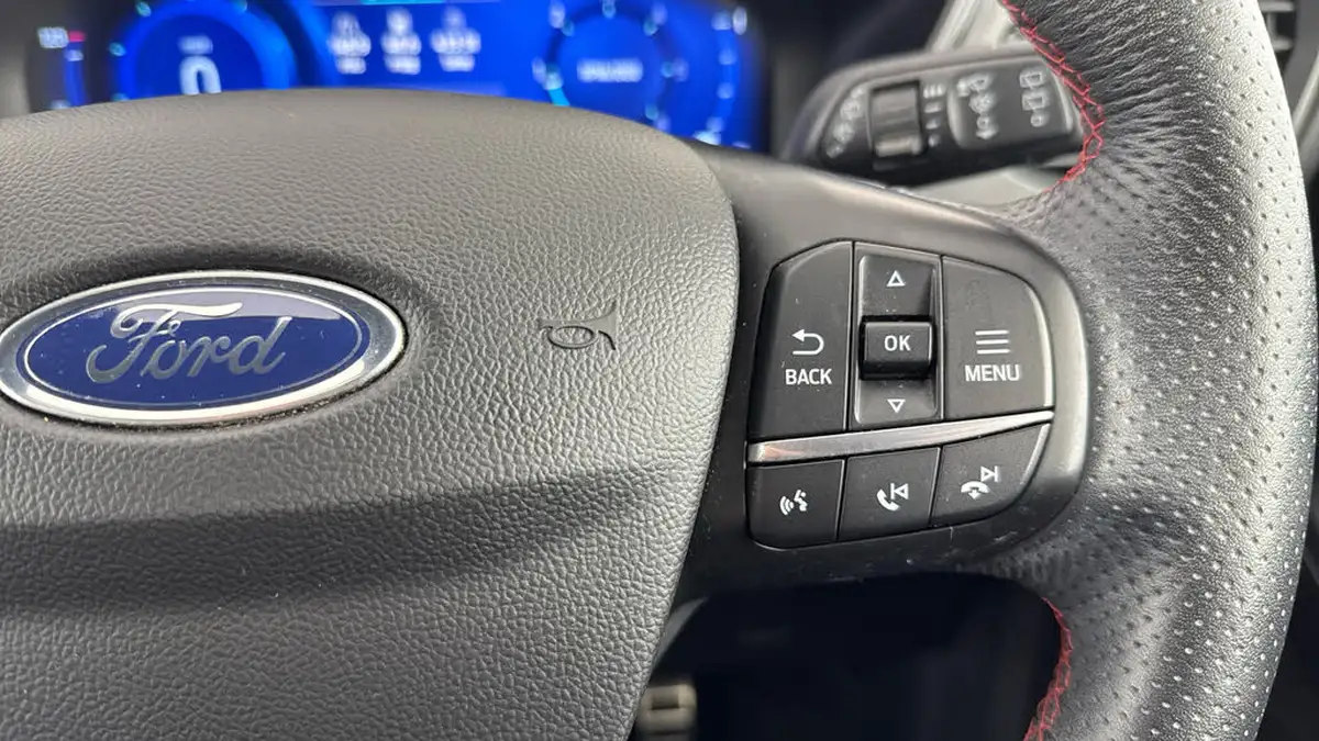 2021-ford-kuga-15-st-line-edition-big-23