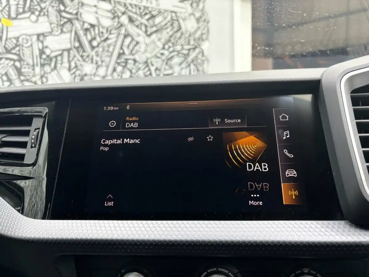2019-audi-a1-10-30-tfsi-sport-big-19