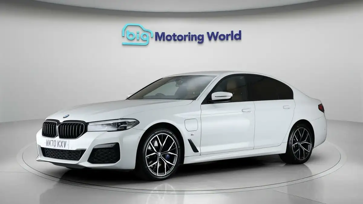 2021-bmw-5-series-20-530e-xdrive-m-sport-saloon-4d-big-3