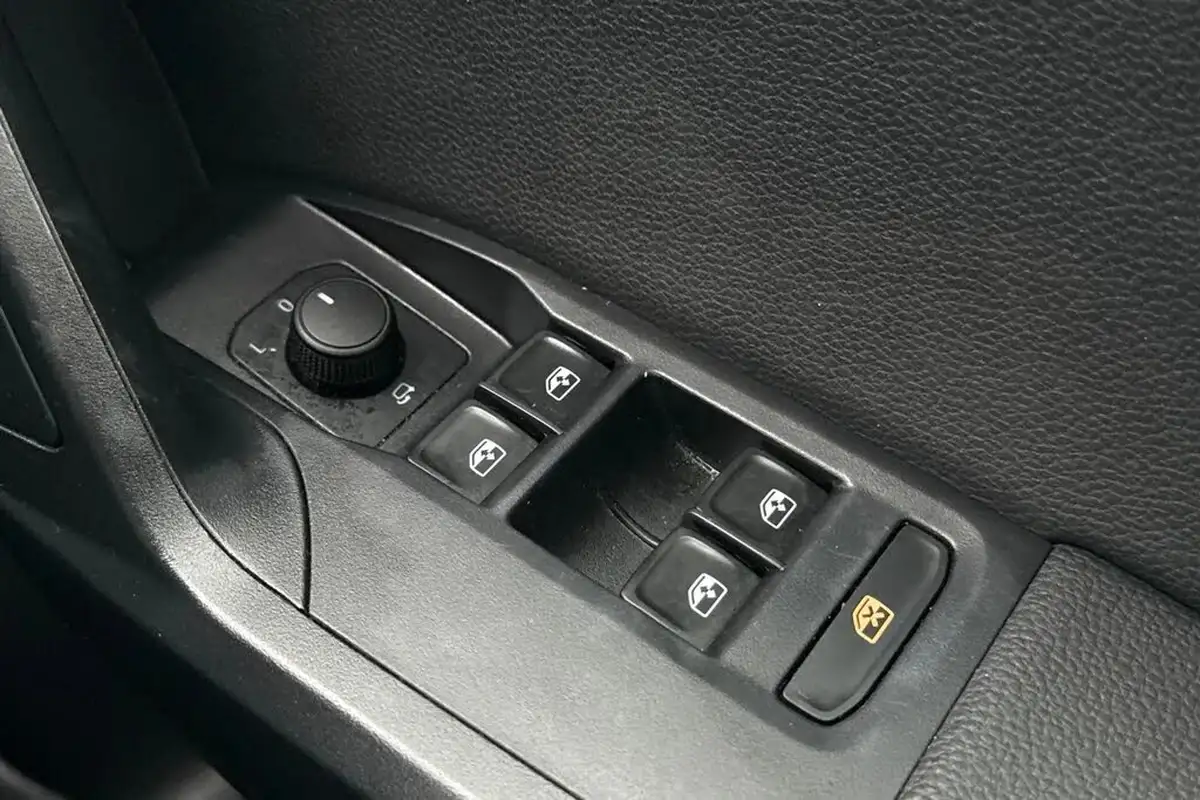 2023-seat-arona-10-tsi-fr-sport-big-32
