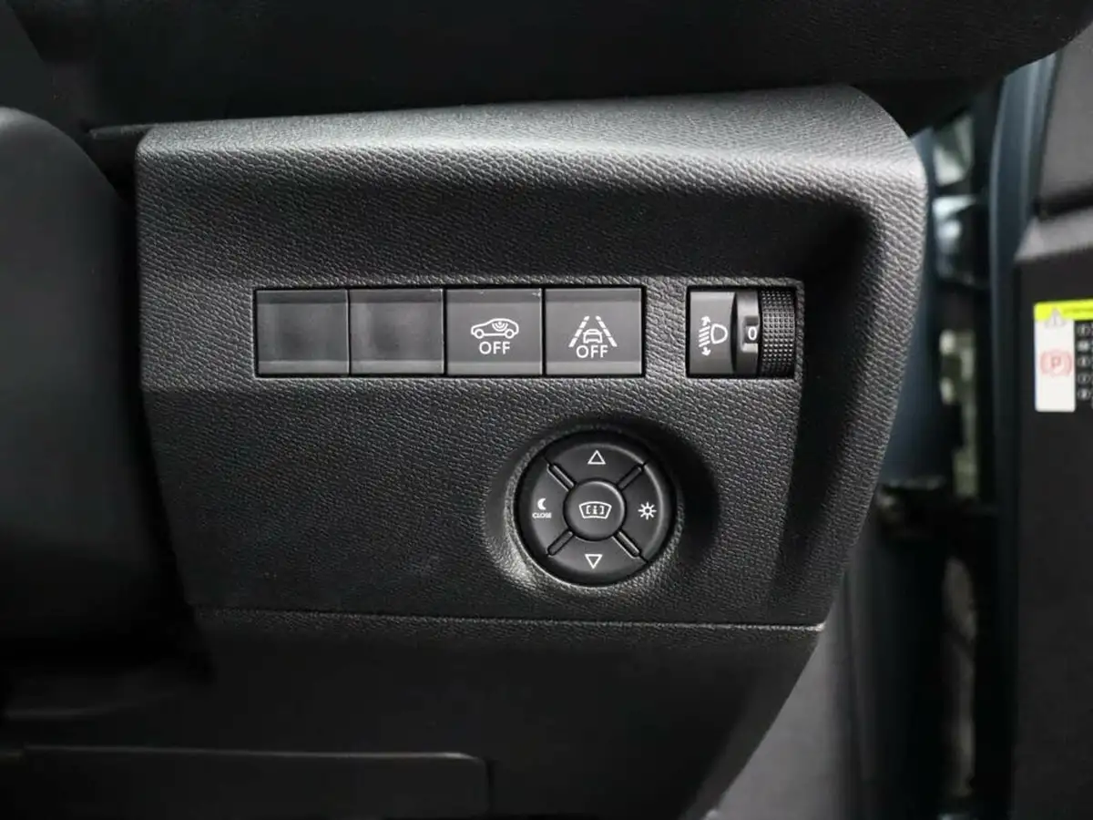 2021-citroen-c4-12-puretech-shine-130ps-big-41