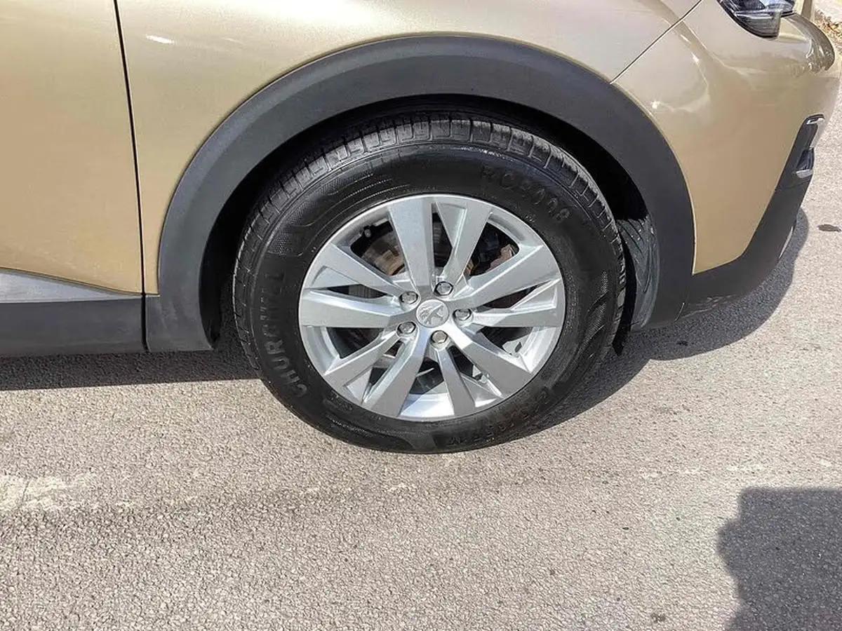 2019-peugeot-3008-suv-big-19