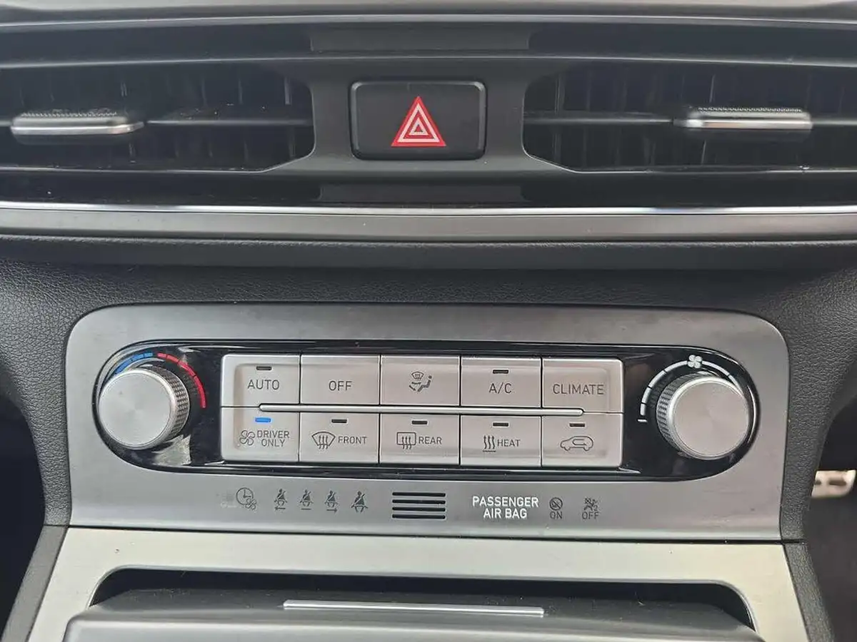 2022-hyundai-kona-e-se-connect-big-33