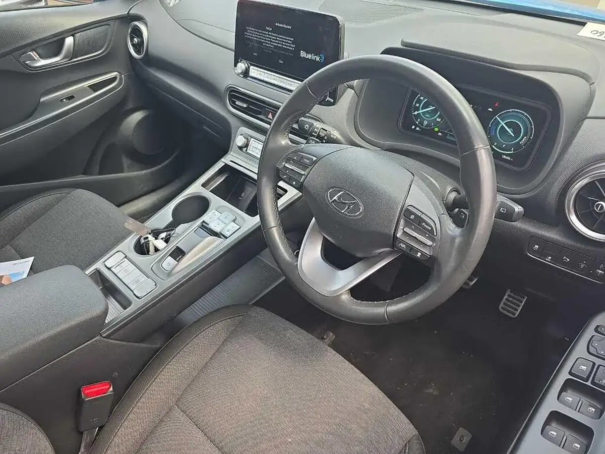 2022-hyundai-kona-e-se-connect-big-5