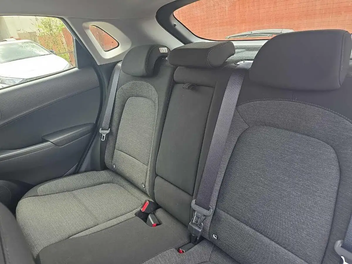 2022-hyundai-kona-e-se-connect-big-9
