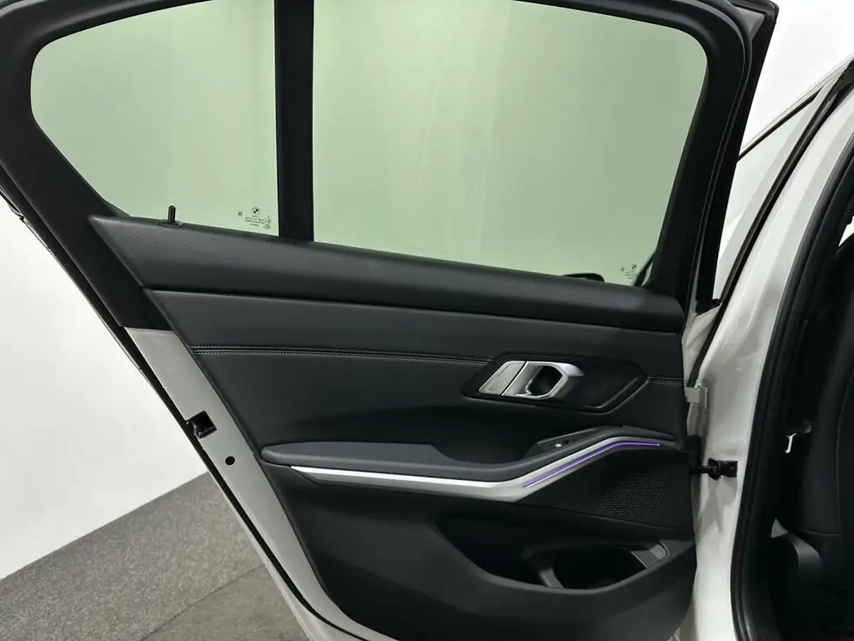 2020-bmw-3-series-20-320i-m-sport-tu-saloon-4d-big-38