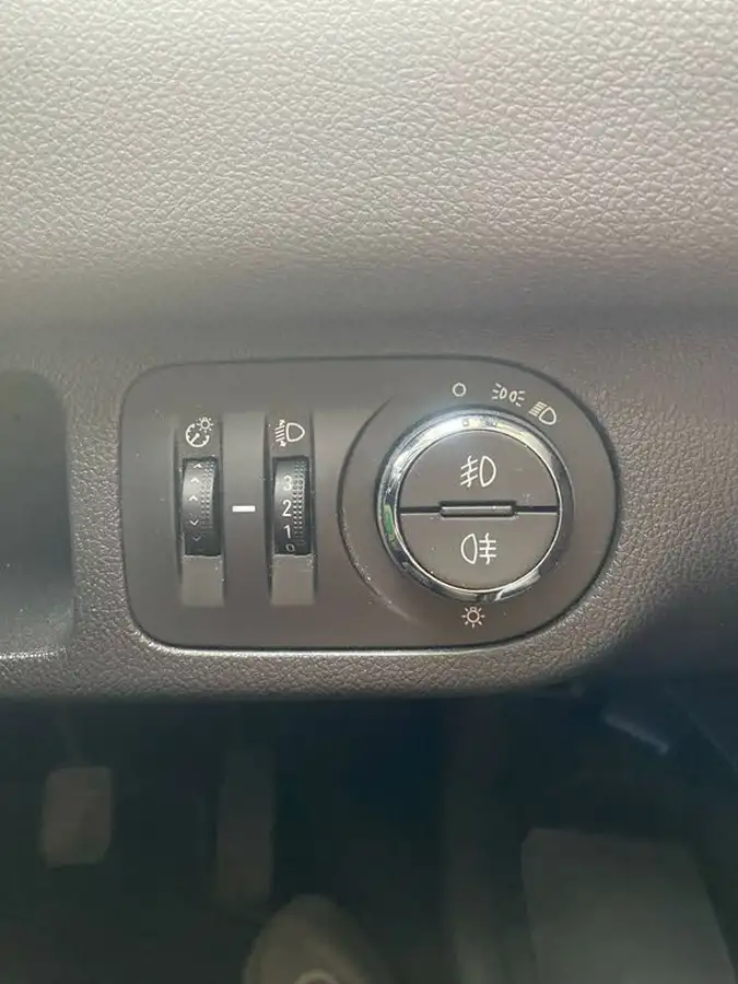 2016-vauxhall-meriva-14i-16v-turbo-se-120ps-big-34