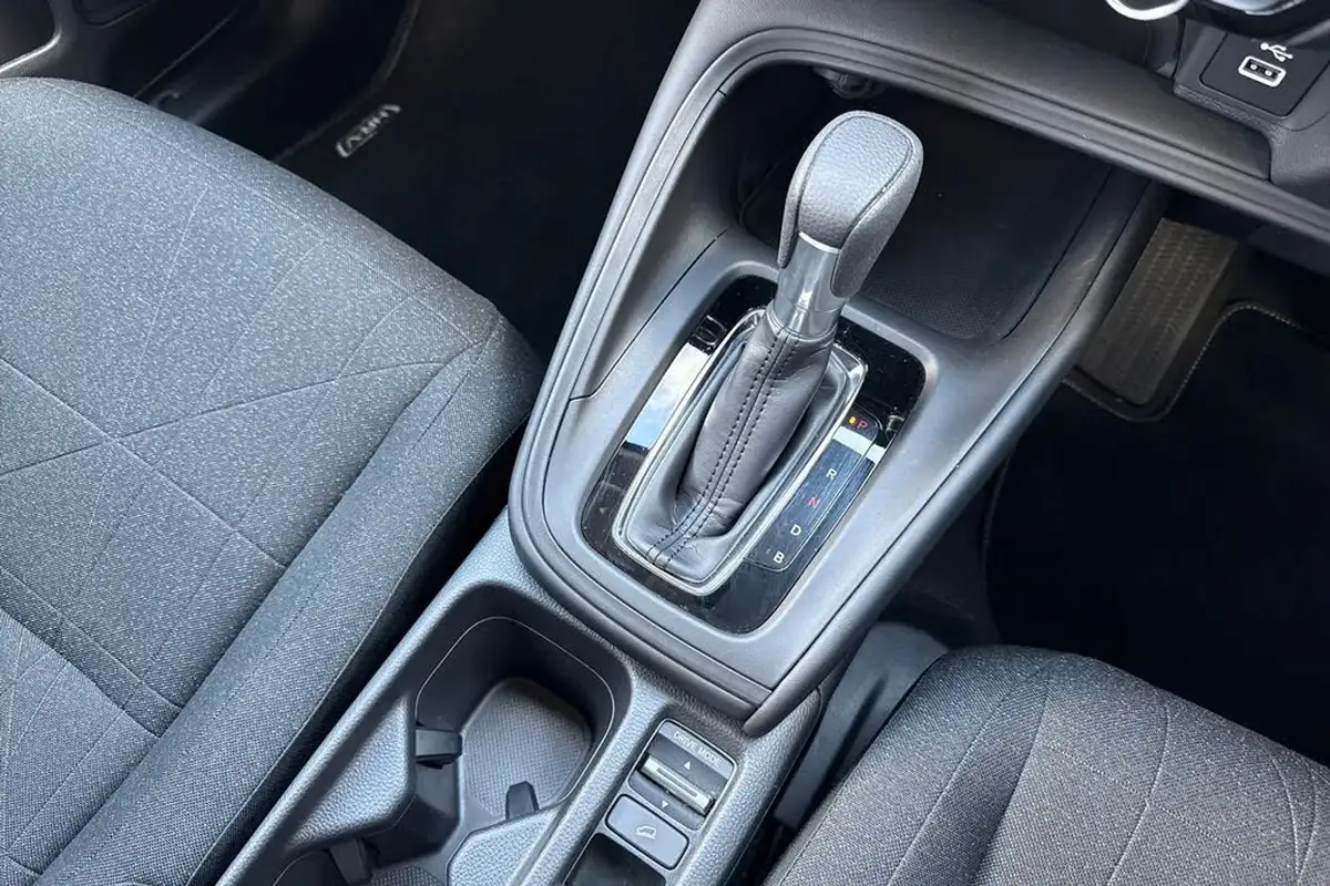 2024-honda-hr-v-15-i-mmd-elegance-big-21