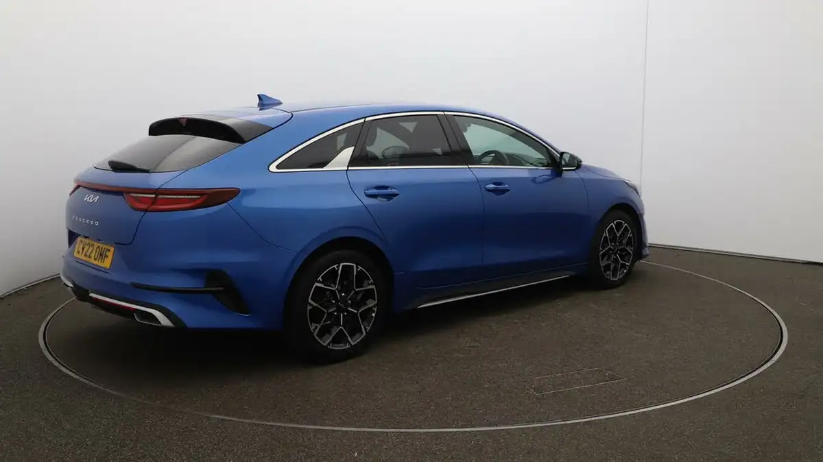 2022-kia-pro-ceed-15-t-gdi-gt-line-big-52