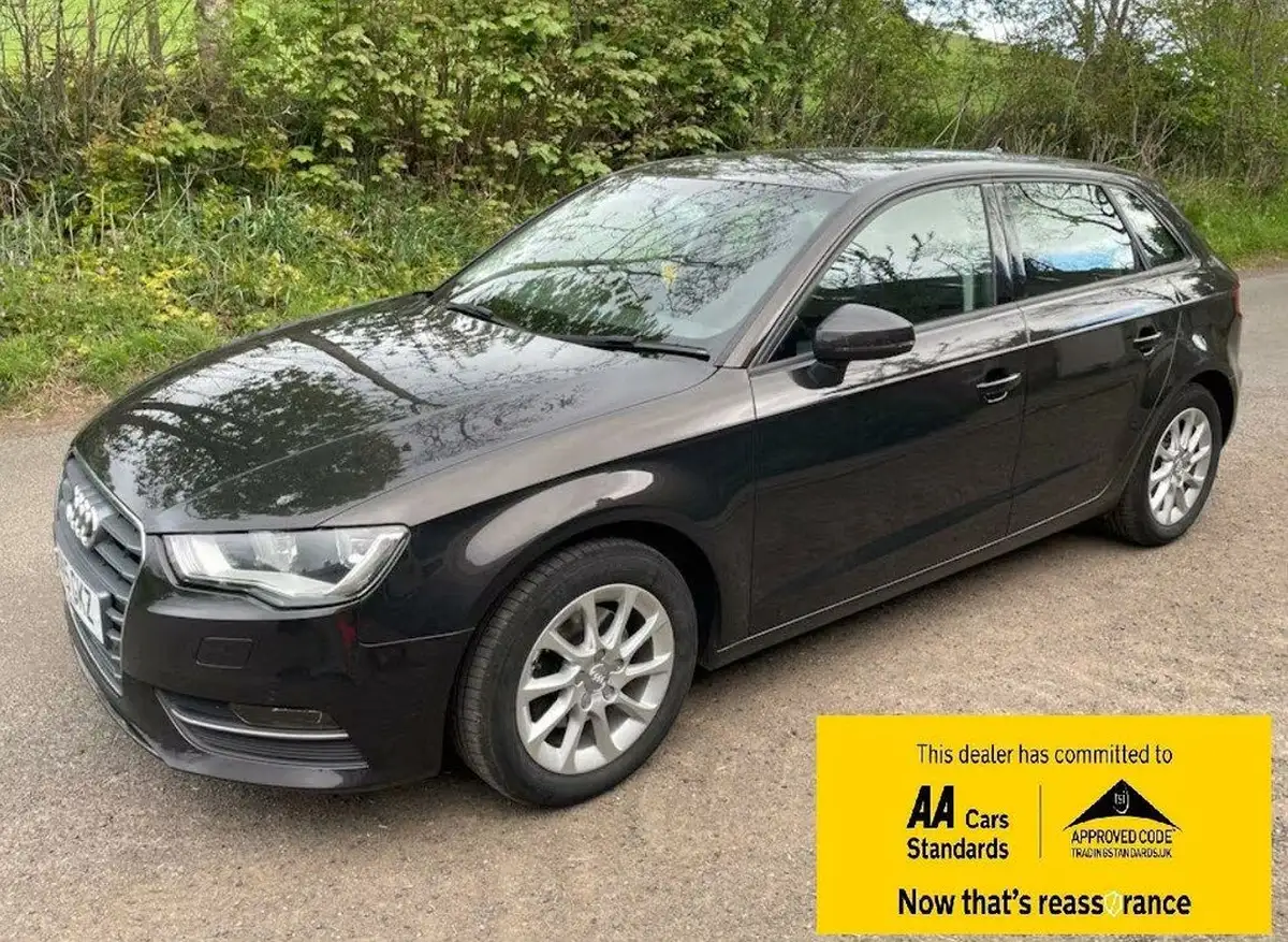2015-audi-a3-14-se-125ps-sportback-5d-1390cc-s-tronic-big-1