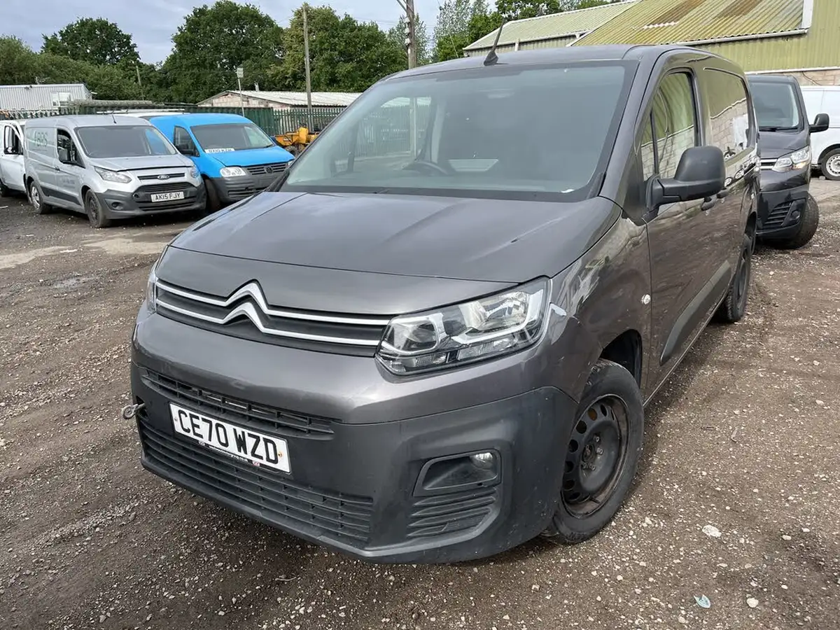 2020-citroen-berlingo-15bluehdi-950-enterprise-100pseu6dt-e-ss-panel-big-17