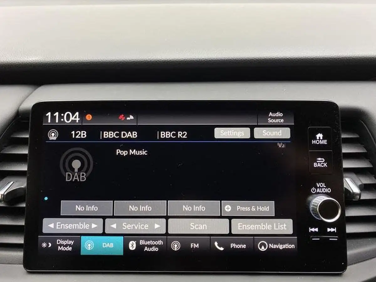 2024-honda-jazz-15-i-mmd-advance-big-16