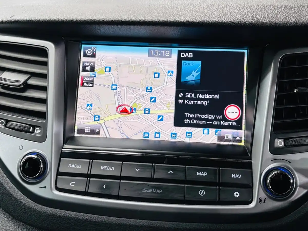 2016-hyundai-tucson-20crdi-premium-se-136ps-auto-big-20