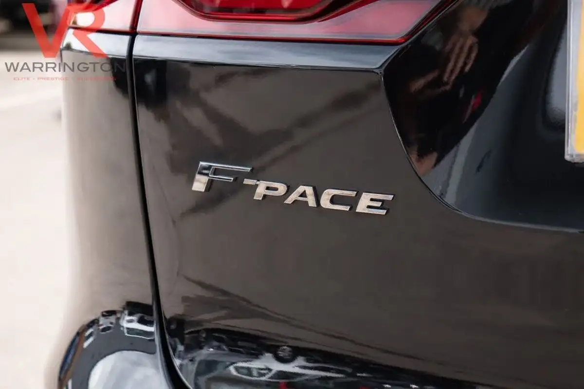 2021-jaguar-f-pace-20-d200-s-mhev-big-46