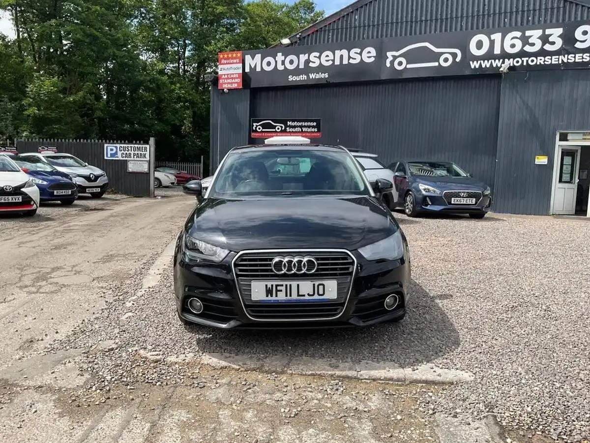 2011-audi-a1-14-sport-tfsi-hatchback-3d-big-36