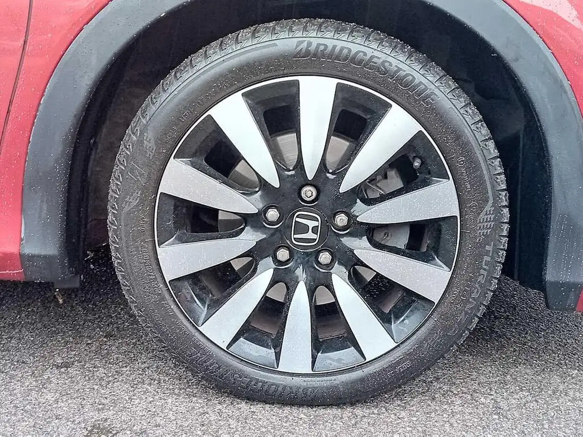 2015-honda-civic-18-se-plus-honda-connect-hatchback-auto-big-14