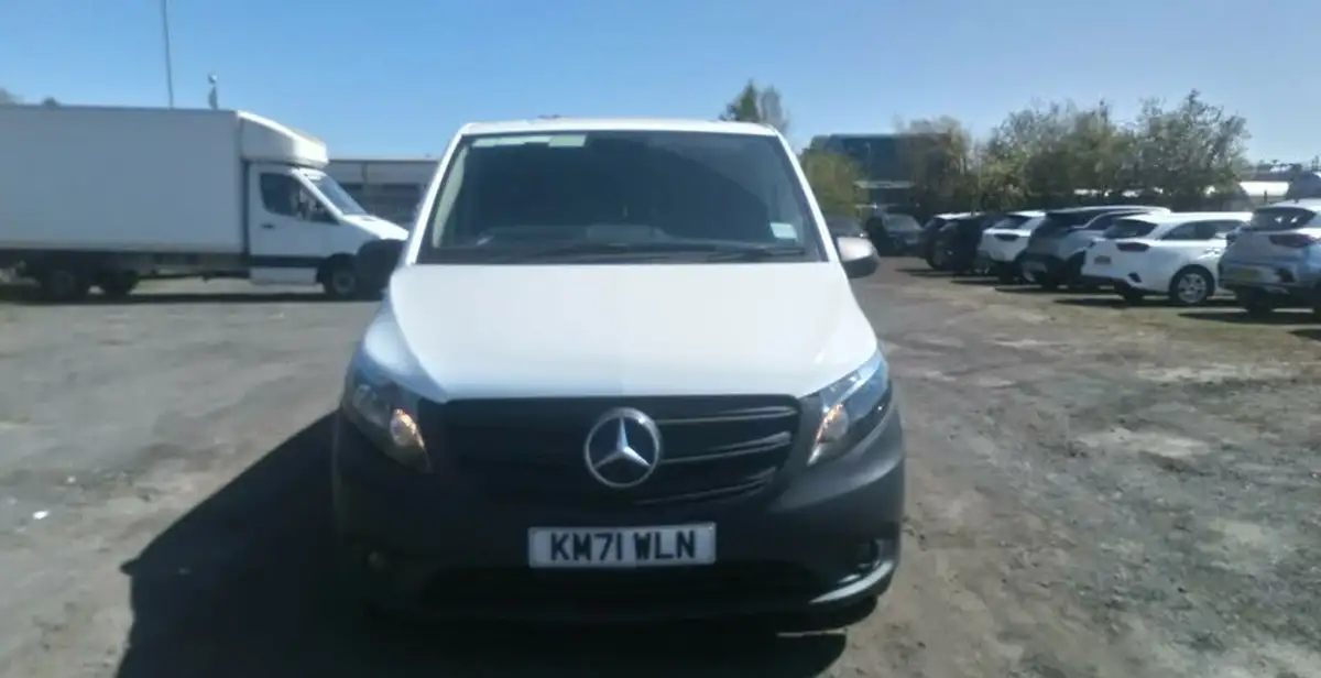 2021-mercedes-benz-vito-20cdi-116-progressive-l3-160bhpeu6dt-panel-big-10