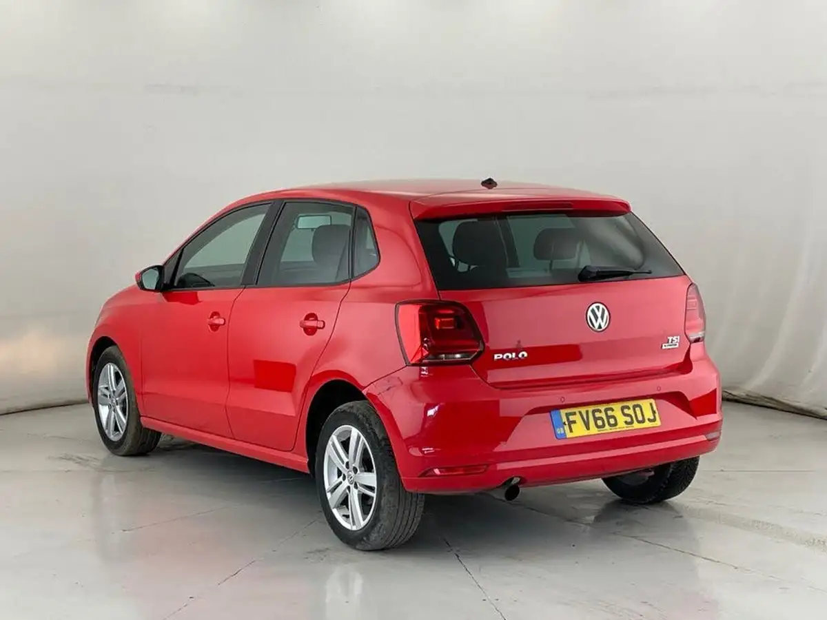2016-volkswagen-polo-big-5