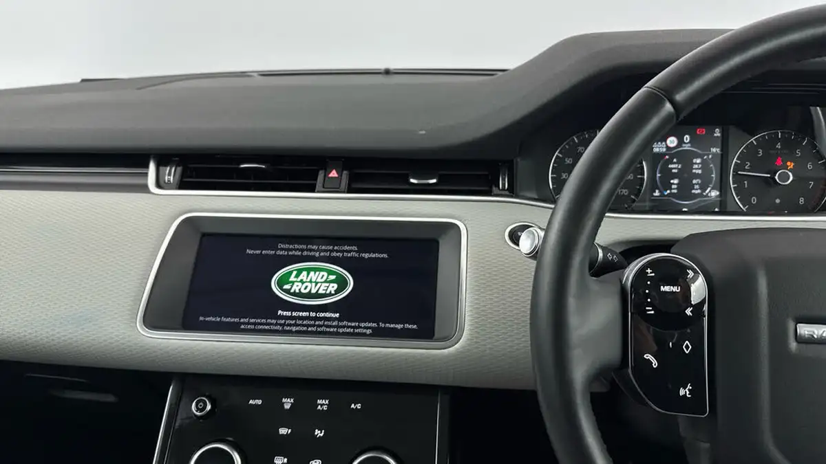 2019-land-rover-range-rover-evoque-20-p200-s-big-11