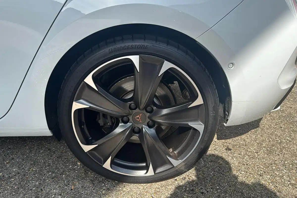 2023-cupra-leon-nf-14-e-hybrid-vz2-hatchback-big-28