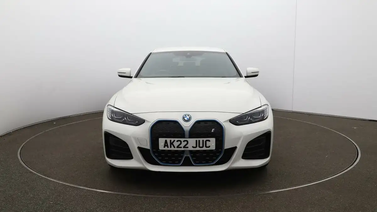2022-bmw-i4-e-edrive40-m-sport-big-34