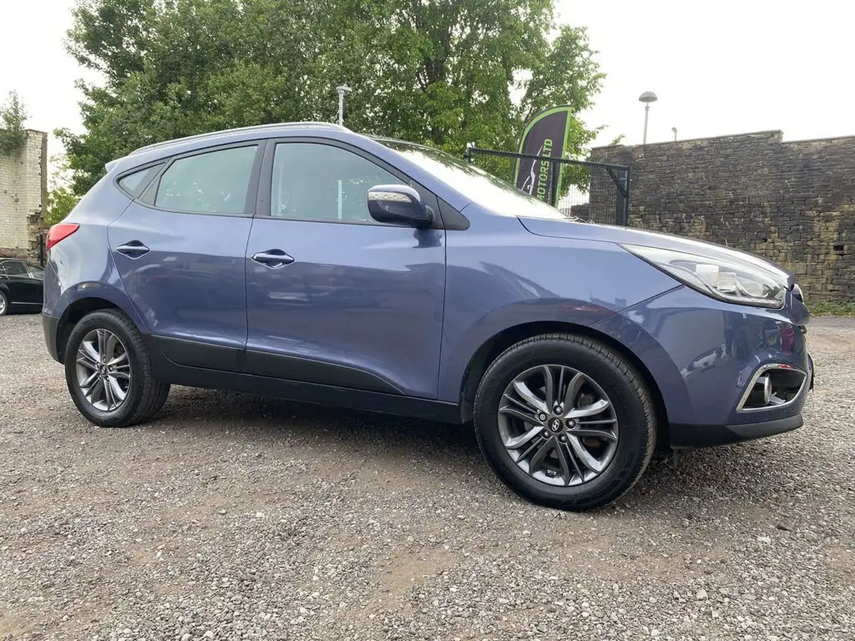 2013-hyundai-ix35-17td-se-nav-big-3