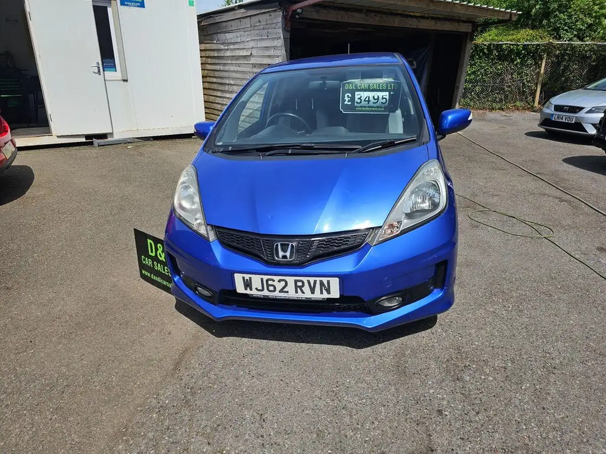 2012-honda-jazz-14-si-big-7