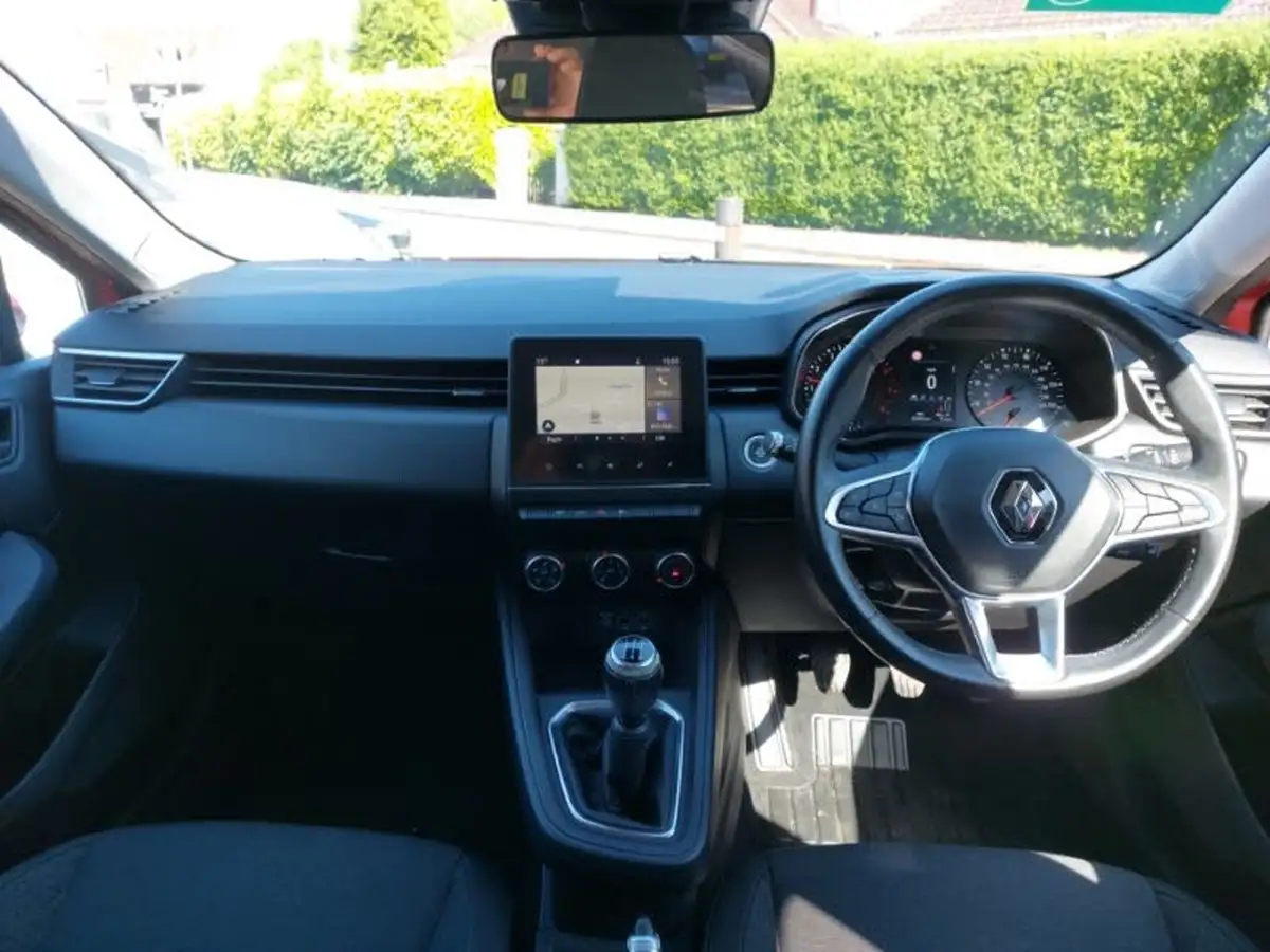 2020-renault-clio-10-sce-iconic-75bhp-big-2