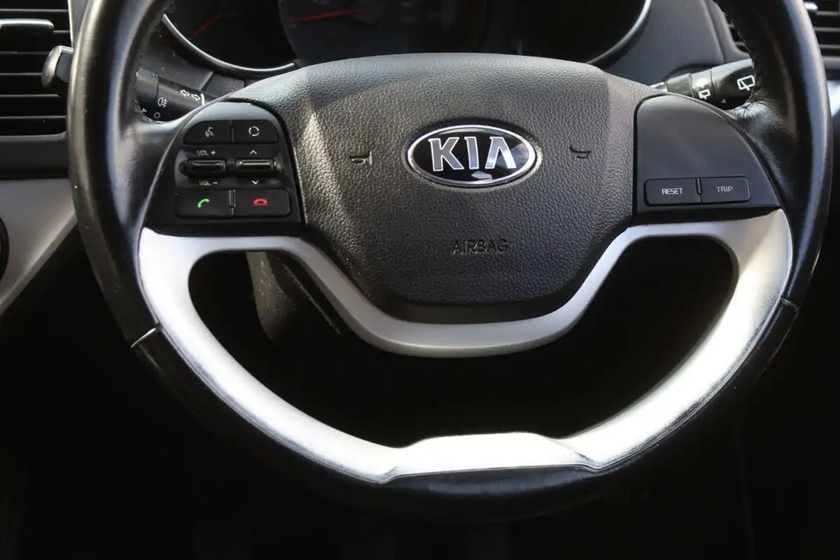 2015-kia-picanto-10-sr7-5d-big-10