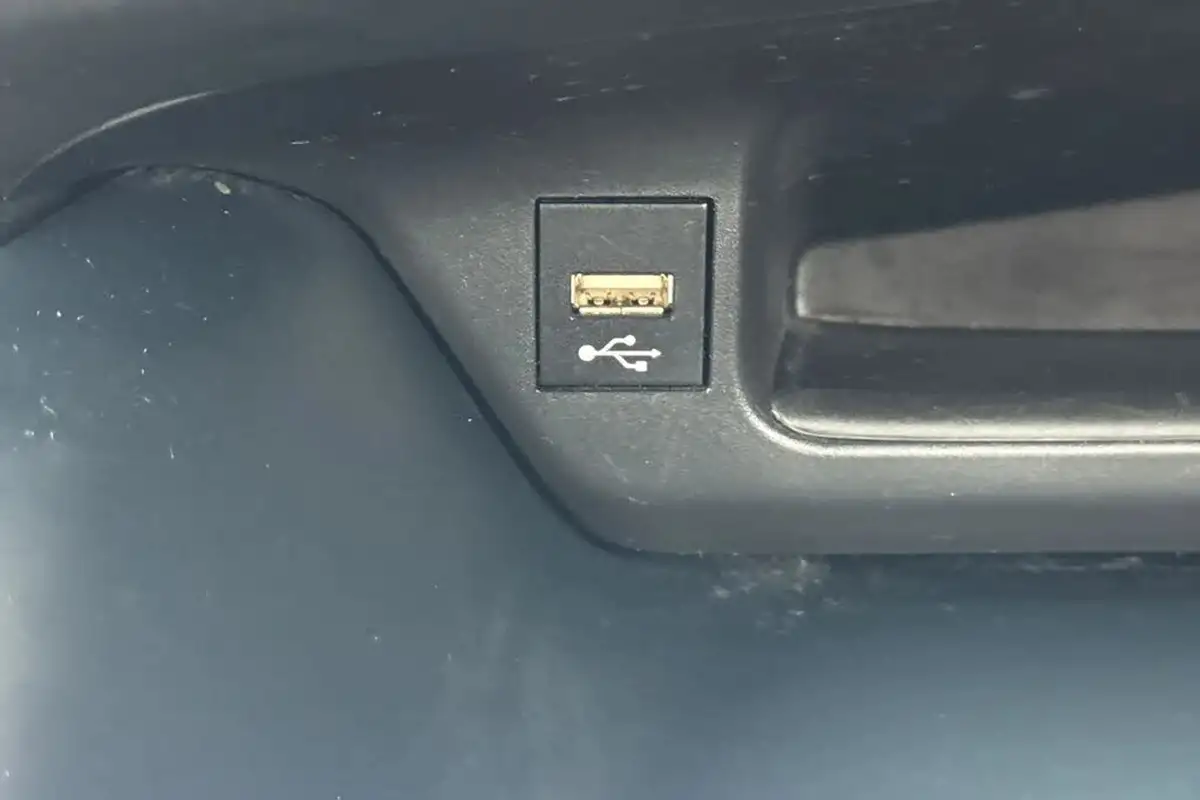 2021-toyota-c-hr-18-vvt-i-icon-big-38